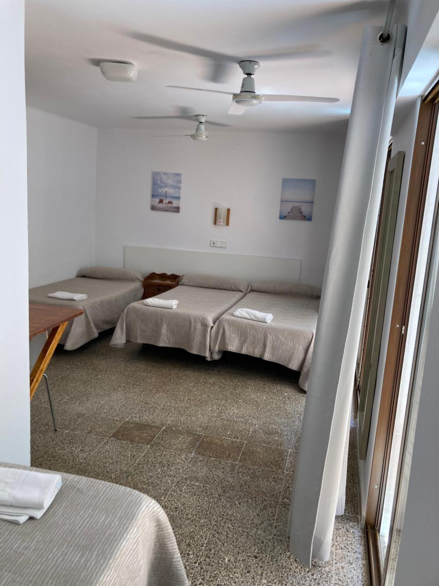 Quadruple Room Private Bathroom